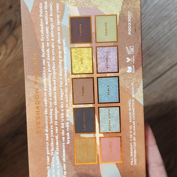 Destino Eye Shadow Palette - Picture 2 of 3